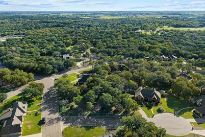 1027 Dominion Oaks Drive, China Spring, TX 76633 - Photo 13