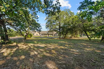 1027 Dominion Oaks Drive, China Spring, TX 76633 - Photo 5