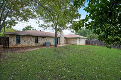 908 Chamberlain Street, Irving, TX 75060 - Photo 25