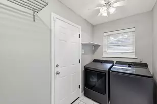 2004 Maplewood Dr, Gainesville, TX 76240 - Photo 9