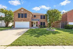 3152 Longbow Dr, Grand Prairie, TX 75052 - Photo 1