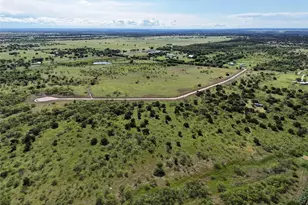 934 Starelight Trail, Blum, TX 76627 - Photo 1