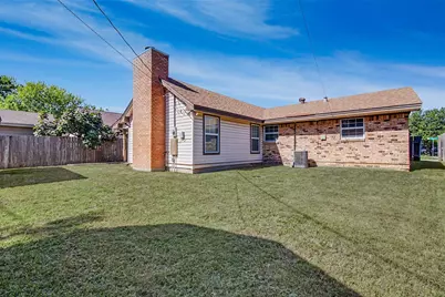 521 Cranbrook Lane, Grand Prairie, TX 75052 - Photo 31