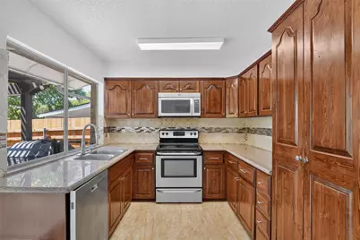 2130 Bowie Drive, Carrollton, TX 75006 - Photo 13