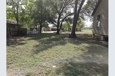 401 E Hopkins Street, Mexia, TX 76667 - Photo 5