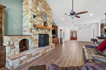 3410 Christina Court N, Athens, TX 75752 - Photo 5