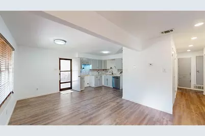 6321 Solona Circle N, Haltom City, TX 76117 - Photo 11