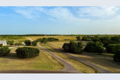 1095 Austin Hines Drive, China Spring, TX 76633 - Photo 5