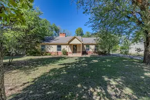 955 Jefferson St E, Sulphur Springs, TX 75482 - Photo 1