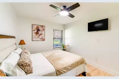 2219 Finley Road, Irving, TX 75062 - Photo 15