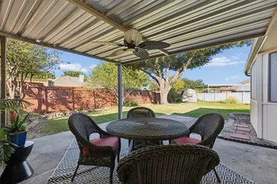 2051 Robin Hill Lane, Carrollton, TX 75007 - Photo 25
