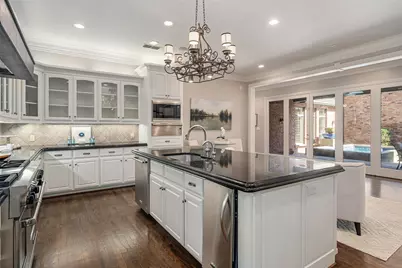 7404 Glen Albens Circle, Dallas, TX 75225 - Photo 15