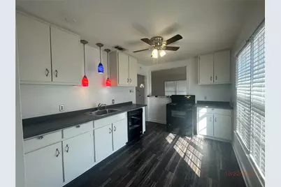 3641 Washburn Avenue, Fort Worth, TX 76107 - Photo 9