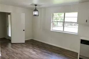 1108 Locust St, Gainesville, TX 76240 - Photo 7