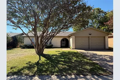 417 Linda Drive, Burleson, TX 76028 - Photo 1