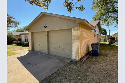 417 Linda Drive, Burleson, TX 76028 - Photo 3