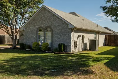 224 Cobblestone Circle, Red Oak, TX 75154 - Photo 3