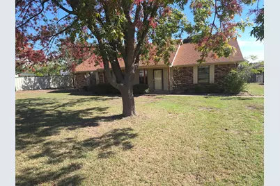 1117 Bradley Drive, Azle, TX 76020 - Photo 3