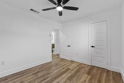 717 Bluebonnet Drive, Grand Prairie, TX 75052 - Photo 27