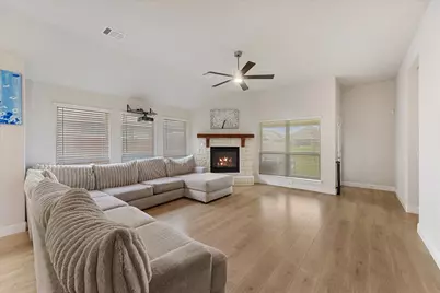 1958 Snowball Lane, Glenn Heights, TX 75154 - Photo 9