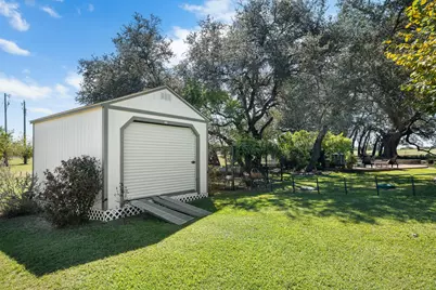 1540 Austin Hines Drive, China Spring, TX 76633 - Photo 37