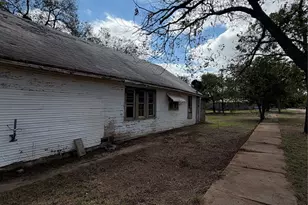 325 Pine St, Ranger, TX 76470 - Photo 5