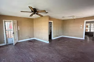 325 Pine St, Ranger, TX 76470 - Photo 23