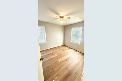 12226 Brisbane Avenue, Farmers Branch, TX 75234 - Photo 7