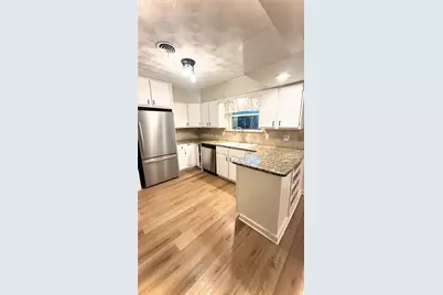 12226 Brisbane Avenue, Farmers Branch, TX 75234 - Photo 5