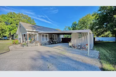 308 E Evans Street, Saint Jo, TX 76265 - Photo 13