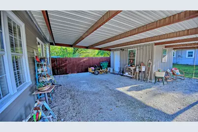 308 E Evans Street, Saint Jo, TX 76265 - Photo 19