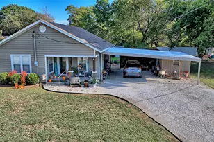 308 E Evans St, Saint Jo, TX 76265 - Photo 1