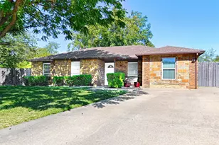 305 Tejas Dr, Glenn Heights, TX 75154 - Photo 1