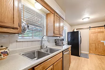 305 Tejas Drive, Glenn Heights, TX 75154 - Photo 5