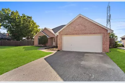 10138 Trail Ridge Drive, Benbrook, TX 76126 - Photo 5
