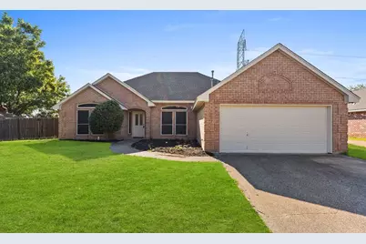10138 Trail Ridge Drive, Benbrook, TX 76126 - Photo 3