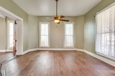 201 N Anglin Street, Cleburne, TX 76031 - Photo 11