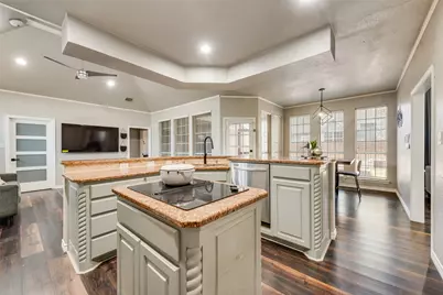 2228 Lorraine Drive, Carrollton, TX 75006 - Photo 11