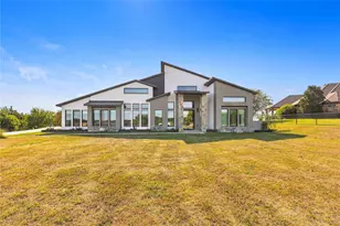 211 Hunter Pass, Waxahachie, TX 75165 - Photo 1