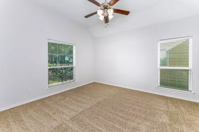 10964 Colonial Heights Lane, Fort Worth, TX 76179 - Photo 5