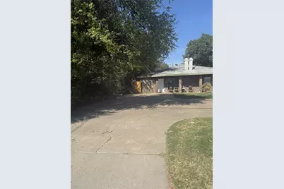 809 E 6th Street, Irving, TX 75060 - Photo 9