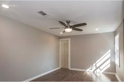 3074 Valwood Parkway, Farmers Branch, TX 75234 - Photo 9