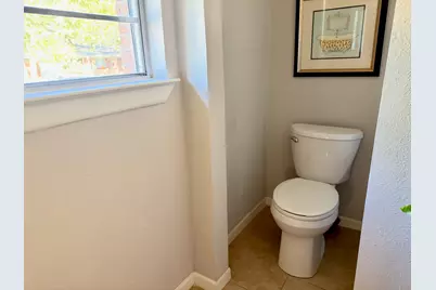 633 Oakwood Avenue, Hurst, TX 76053 - Photo 15