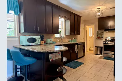 633 Oakwood Avenue, Hurst, TX 76053 - Photo 7