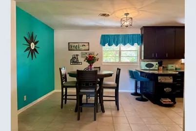 633 Oakwood Avenue, Hurst, TX 76053 - Photo 5