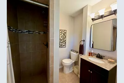 633 Oakwood Avenue, Hurst, TX 76053 - Photo 9