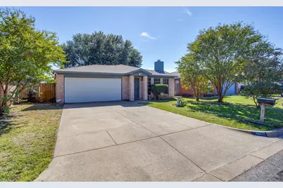 1417 Yorkshire Street, Fort Worth, TX 76134 - Photo 5