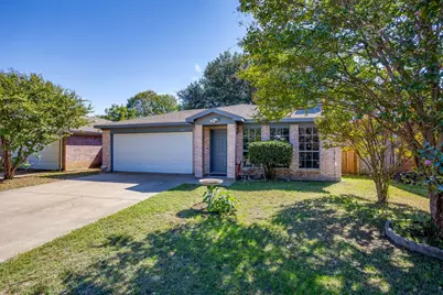1417 Yorkshire Street, Fort Worth, TX 76134 - Photo 3