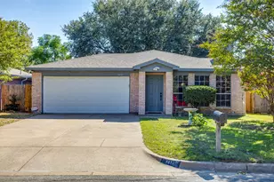 1417 Yorkshire St, Fort Worth, TX 76134 - Photo 1