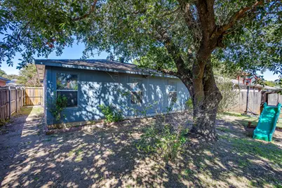1417 Yorkshire Street, Fort Worth, TX 76134 - Photo 37